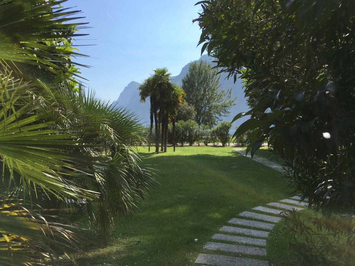 Appartamento Al Lago Riva del Garda Exterior foto