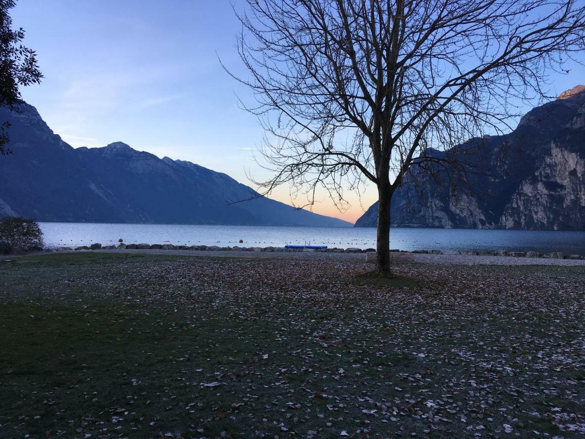 Appartamento Al Lago Riva del Garda Exterior foto