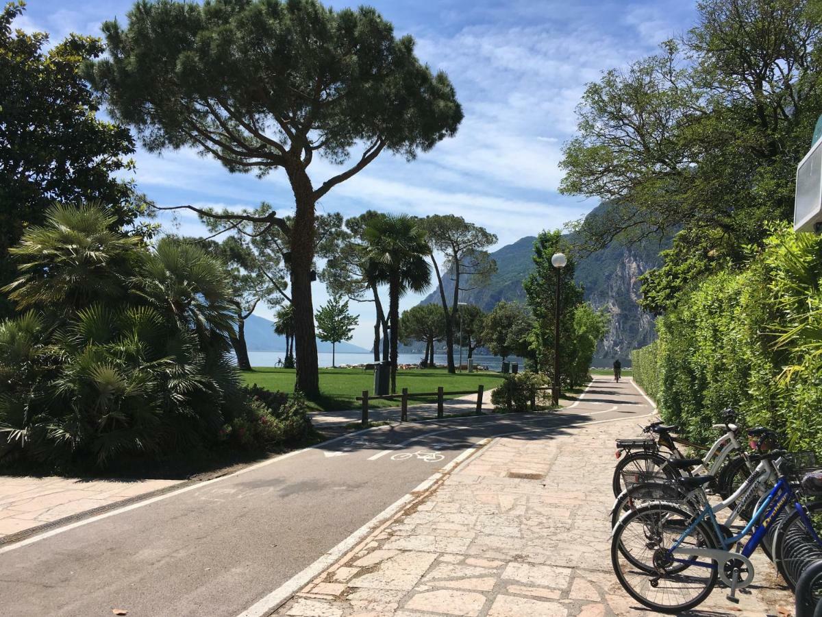 Appartamento Al Lago Riva del Garda Exterior foto