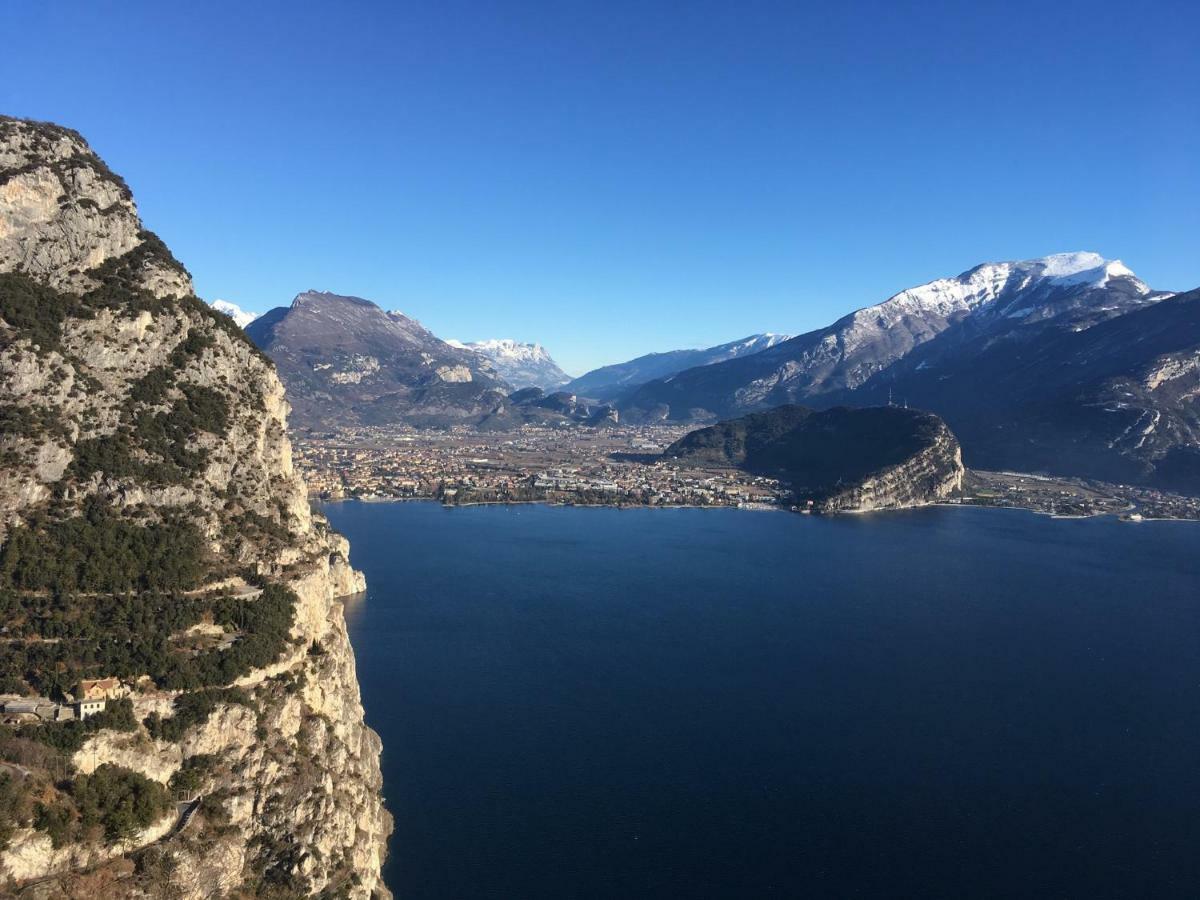 Appartamento Al Lago Riva del Garda Exterior foto